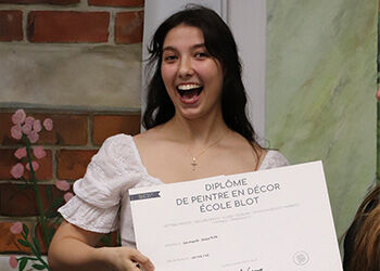 Valentine, alumni peintre en d�cor